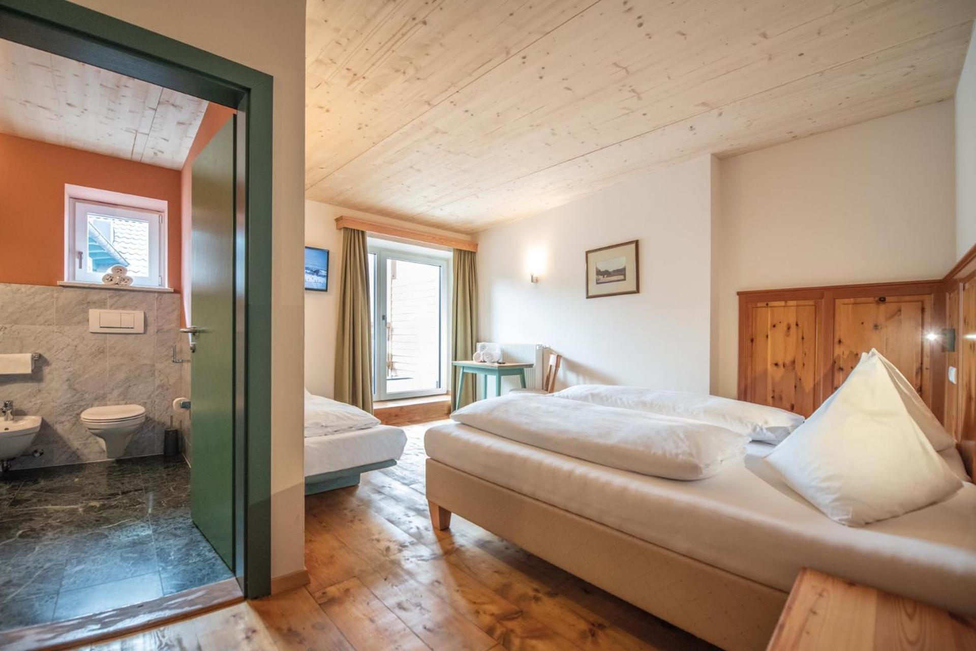 Hotel Gassenwirt Кьенес Экстерьер фото