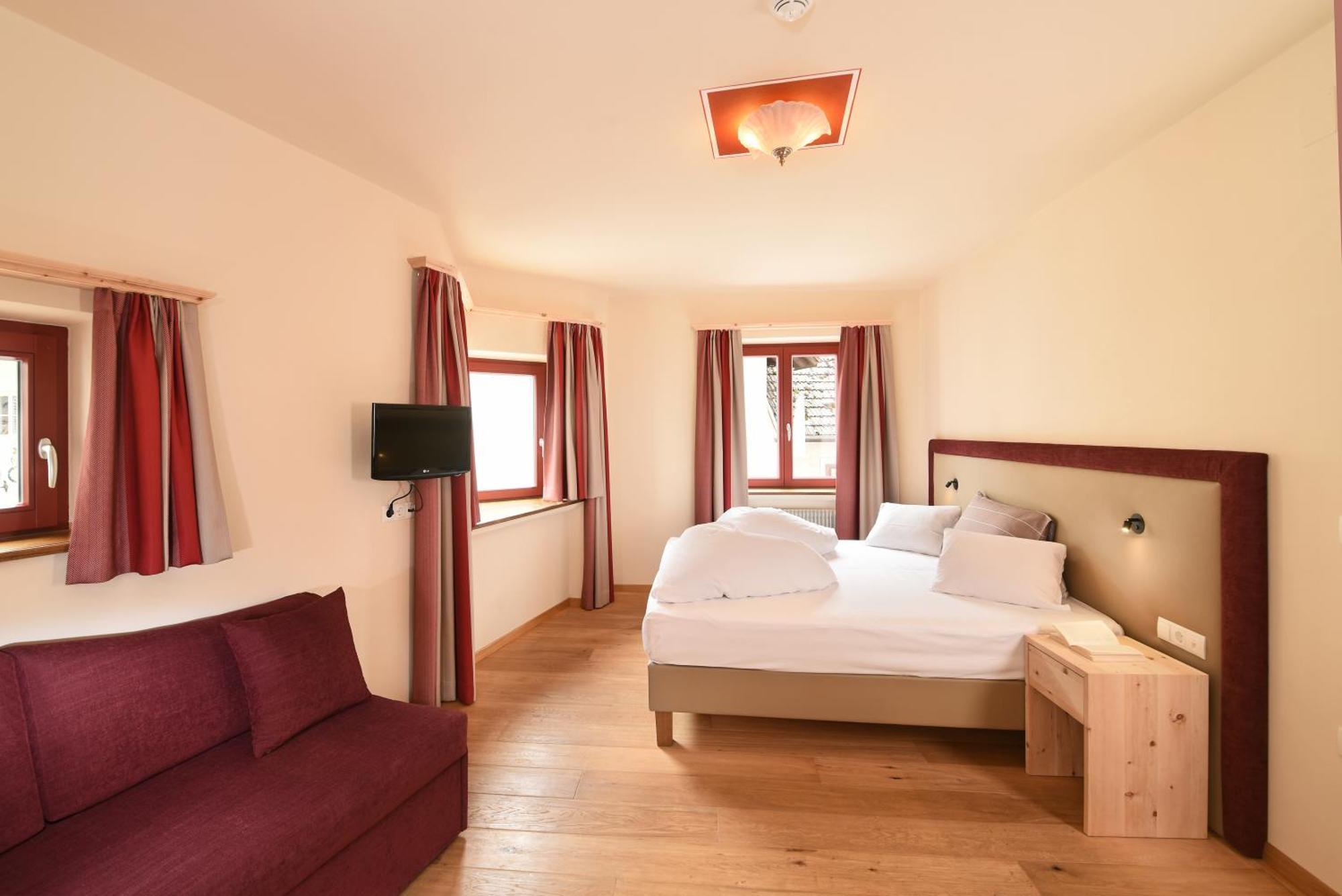 Hotel Gassenwirt Кьенес Экстерьер фото